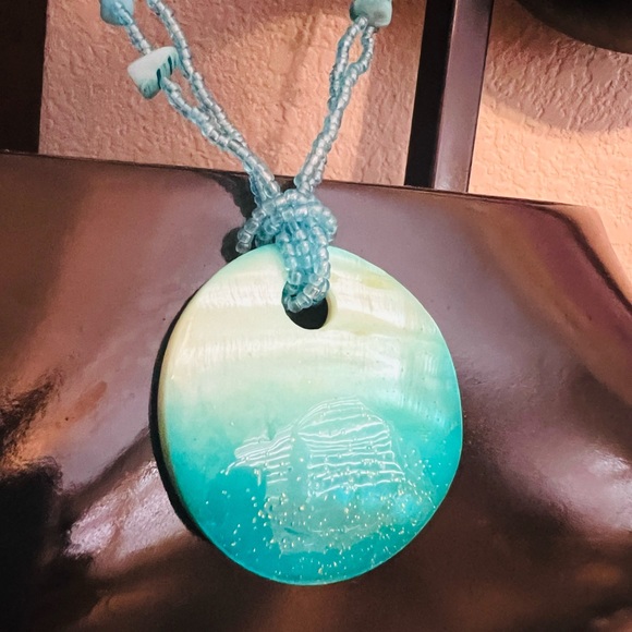 Abalone shell turquoise beadwork necklace - Picture 4 of 10